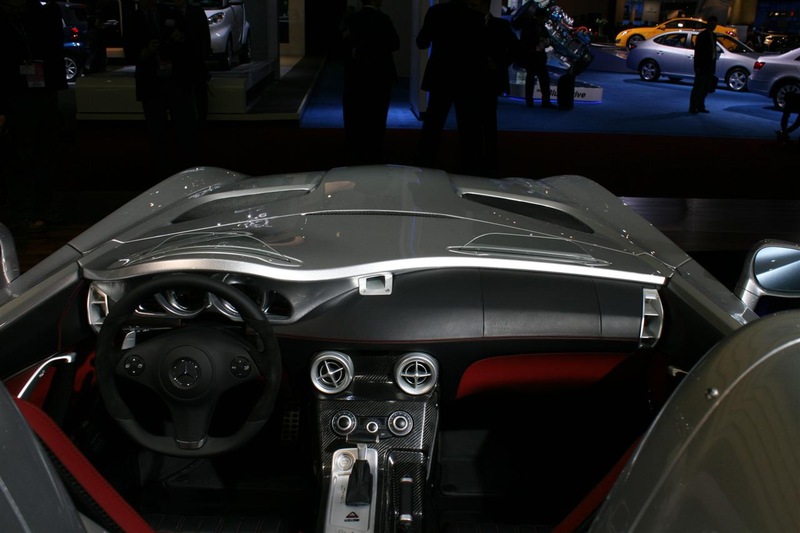 Illustration for article titled 2009 Mercedes McLaren SLR Stirling Moss: $1.01 Million McLaren Madness